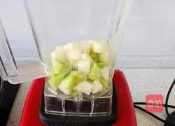 Sydney pear and cucumber drink Practice illustration 3