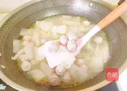 Illustration of how to make winter melon and meatball soup 16