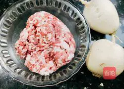 Illustration of how to make steamed buns stuffed with radish and meat filling 1