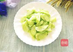 Illustration of how to make sugar-pickled cucumbers 3