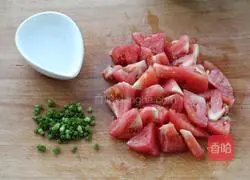 Illustration of how to make tomato, dragon and fish soup 3