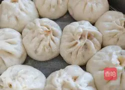 Illustration of how to make steamed cabbage and pork buns 19