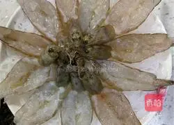 Illustration of how to make garlic shrimp 5