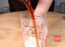 Illustration of Tremella and Horseshoe Fresh Milk Tea 3