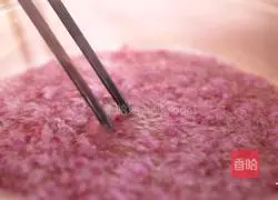 Illustration of how to make spring flower pink balls 2