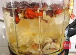 Illustration of how to make red dates, longan and white fungus soup (beautiful soup) 5