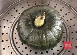 Illustration of how to make pumpkin nut drink 3