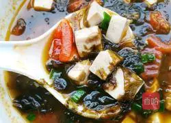 Illustration of how to make seaweed, tomato and tofu soup 10