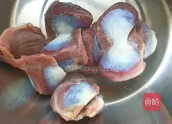 Illustration of how to stew duck gizzard bones 2