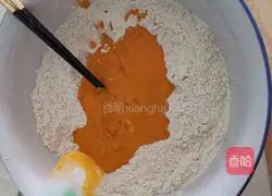 Illustration of how to make pumpkin and red date steamed buns 5