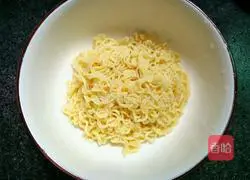 How to make noodles with bean sprouts in chili sauce Illustration 9