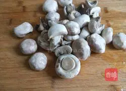 Xinwen Gourmet Pork and White Mushroom Buns Recipe Illustration 4