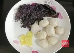 Illustration of how to make seaweed, meatball and egg drop soup 5