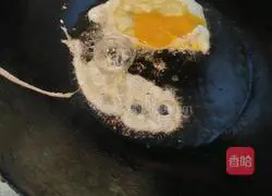 Illustration of the recipe of Xiangchou Meiyu Soy Sauce Fried Noodles 6