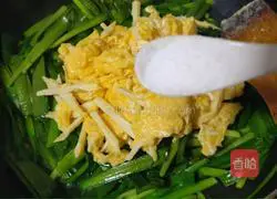 Winter bamboo shoots, leeks and scrambled eggs Practice illustration 9