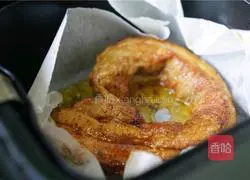 Illustration of how to make kimchi barbecue rolls 7