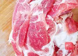 Illustration of how to make cumin-flavored mutton 2