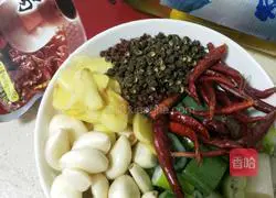 Illustration of how to make spicy crayfish 3