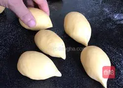 Illustration of how to make little hedgehog steamed buns 6