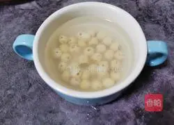 Recipe for Tremella, Lotus Seed and Pomegranate Soup 4