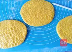 Illustration of how to make corn buns 10