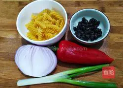 Illustration of how to make black soy spiral pasta (made in Western cuisine) 1