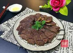 Illustration of how to make sauced horse meat 5