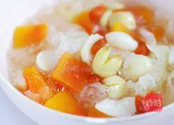 Papaya, Tremella and Lotus Seed Soup Recipe Illustration 9