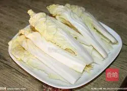 Illustration of how to make cabbage and tofu soup 1