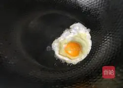 Omelette Illustration of how to make thin wheat germ noodles 2