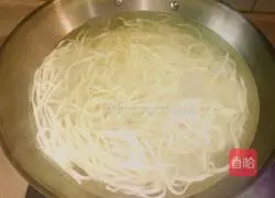 Chengdu - Illustration of Dandan Noodles 16