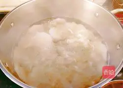 White radish, white fungus and meatball soup recipe 7