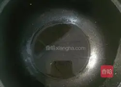 Illustration of how to make ham and egg fried noodles 9