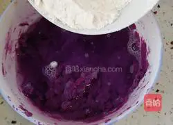Purple Sweet Potato Egg Pancake Recipe Illustration 3