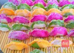 Illustration of how to make colorful dumplings during the Spring Festival 7
