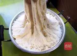 Illustration of how to make pork buns with chives 4