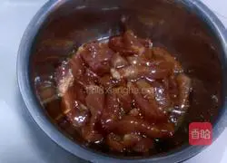 Illustration of how to make pork slices 4