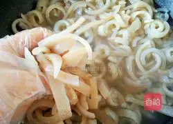 Illustration of how to make pig skin jelly 4