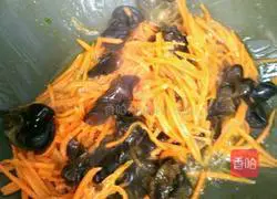 Illustration of how to cook carrots and fungus 5