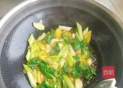 Illustration of how to make spicy beer crayfish➕braised noodles 4