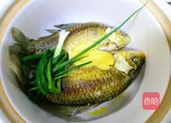 Illustration of how to make crucian carp tofu soup 4