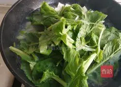 Illustration of how to make cabbage, clams and tofu soup 12