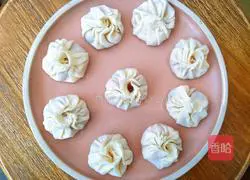 Illustration of how to make Kuaishou Xiaolongbao without kneading 5