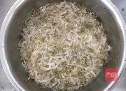 Illustration of how to cook pork ribs and pickled cabbage 14