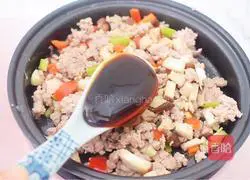 Illustration of how to make noodles with mushroom meat sauce 9