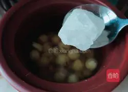 Lily lotus seed soup recipe 4