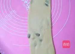 Illustration of how to make raisin hand-torn bread 10
