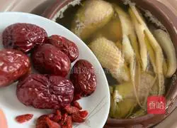 Illustration of how to make fresh ginseng and chicken soup 7