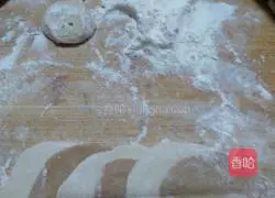 Illustration of two-color steamed buns 2