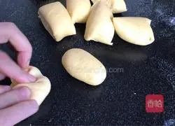 Illustration of how to make little hedgehog steamed buns 5